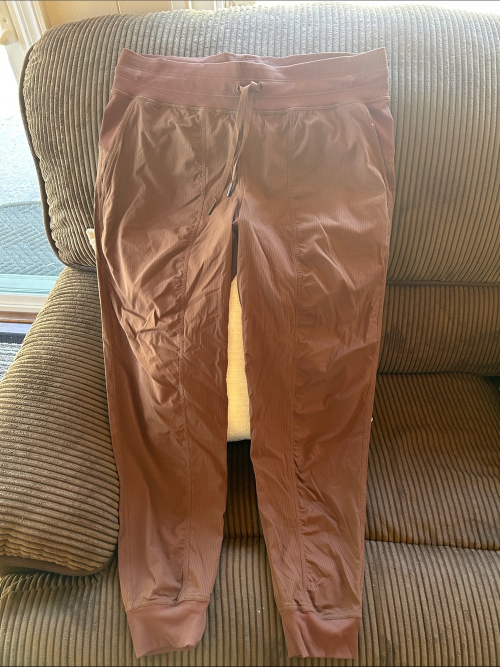 🤎 Lululemon Women's Dance Studio Mid-Rise Jogger, brown, size 12
